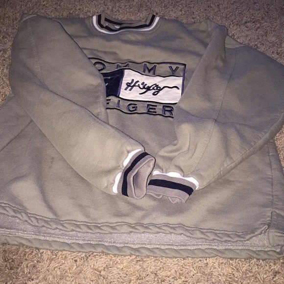 RARE Tommy Sweater - Picture 2 of 3